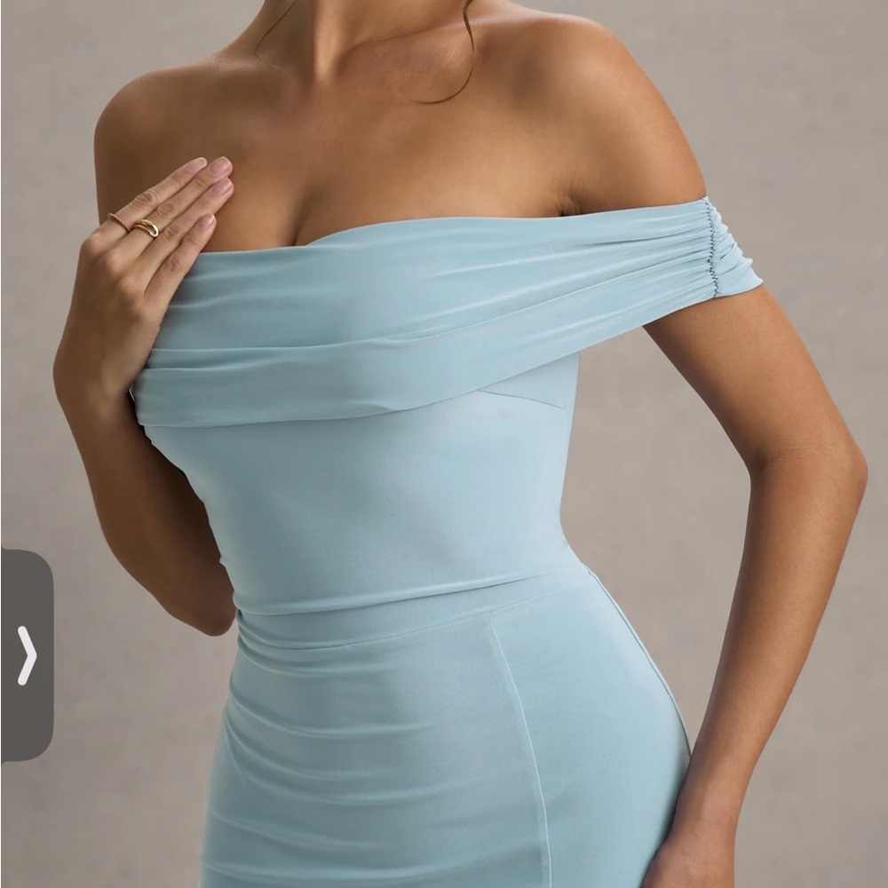 Club L London - law of attraction Off-Shoulder Blue Dress - Picture 3 of 6